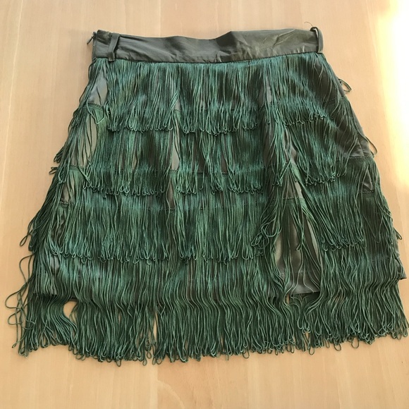 Flapper green fringe skirt. - Picture 1 of 1